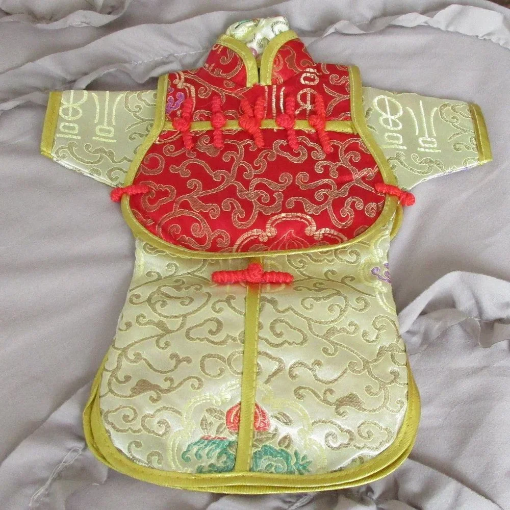 wine bottle silk kimono and cap with braid